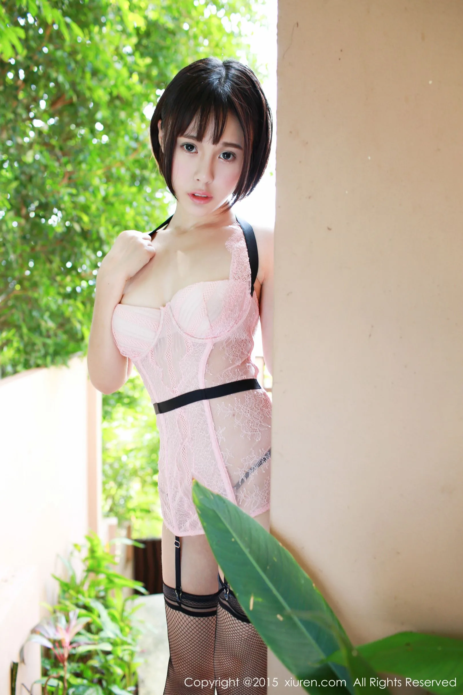 [Xiuren.com] Số 442 Evelyn - Nhiếp ảnh du lịch Koh Samui: Bộ ảnh nội y + tất lưới - 39